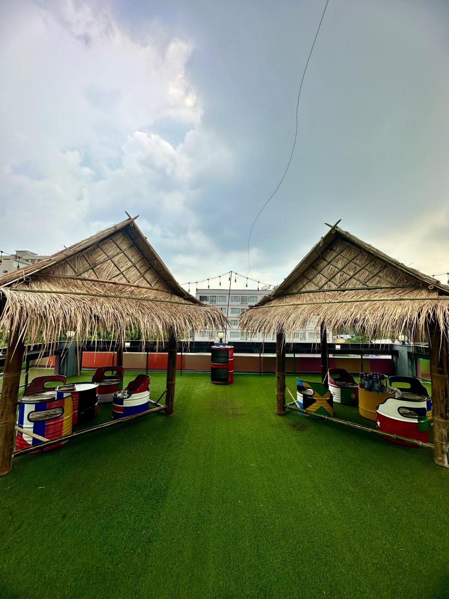 H-District Boutique Poshotel Банкок Екстериор снимка