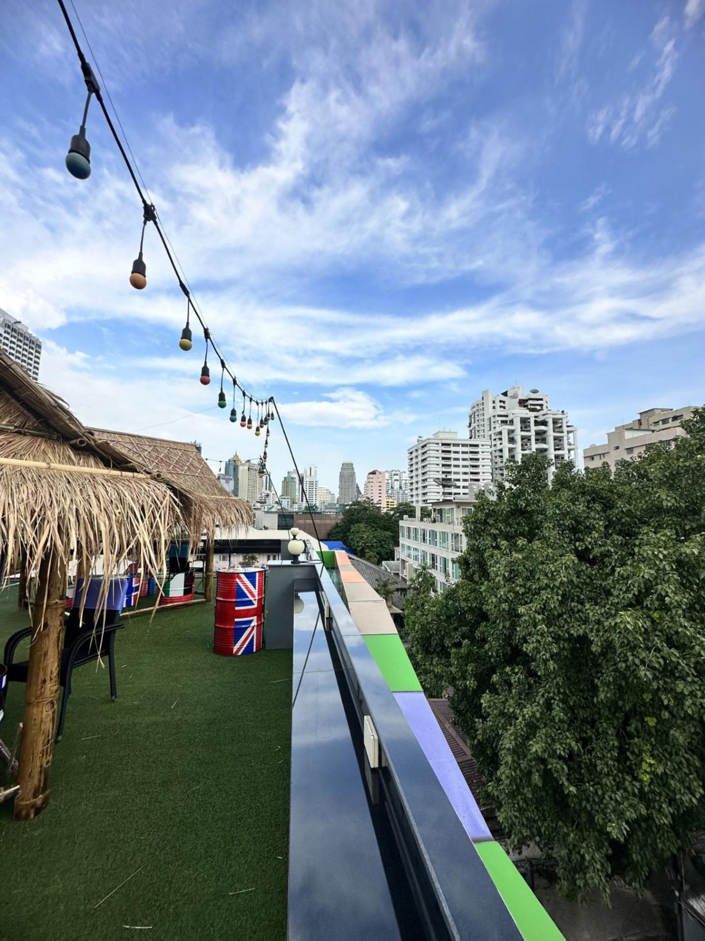 H-District Boutique Poshotel Банкок Екстериор снимка