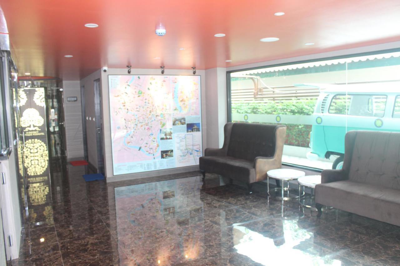H-District Boutique Poshotel Банкок Екстериор снимка