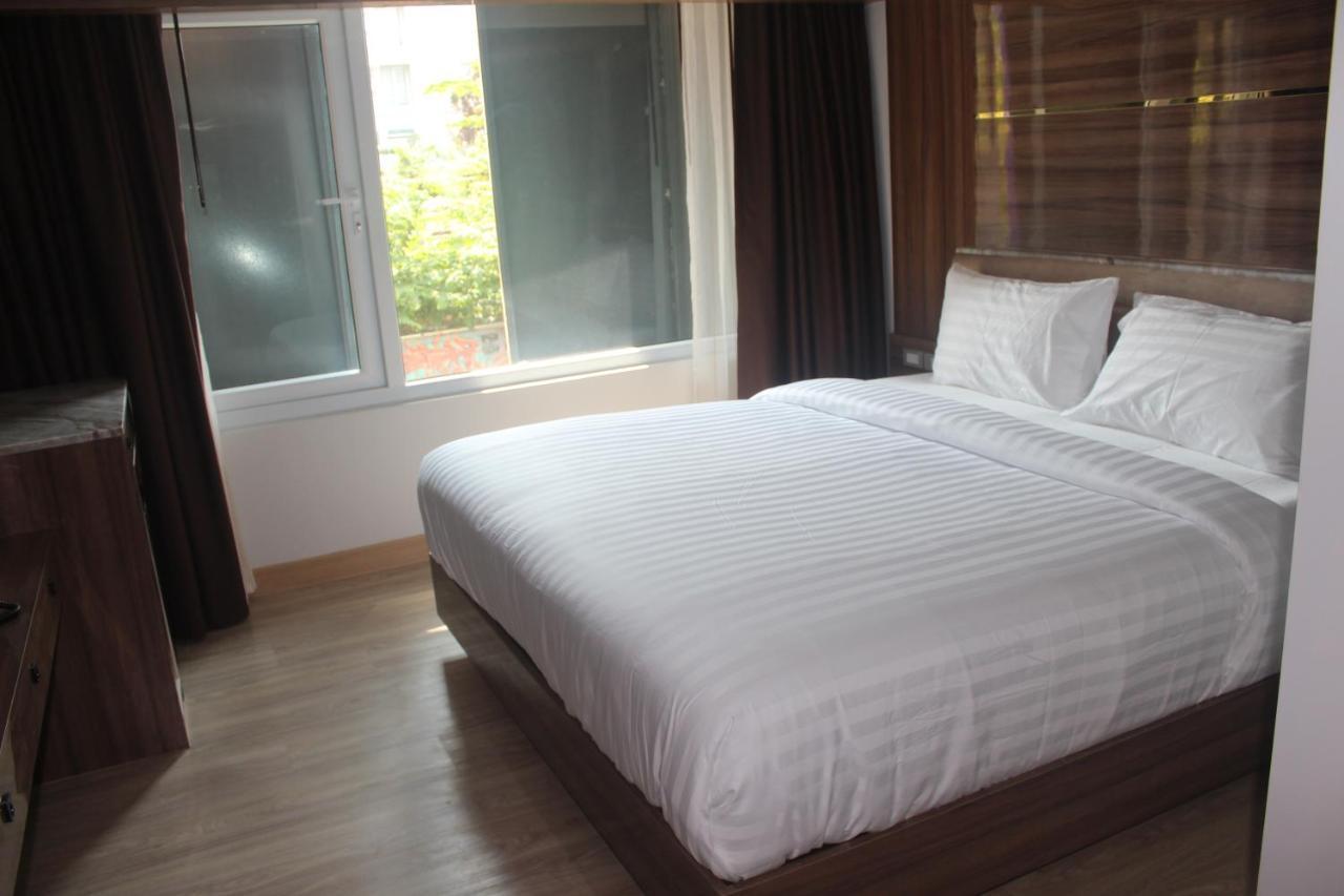 H-District Boutique Poshotel Банкок Екстериор снимка