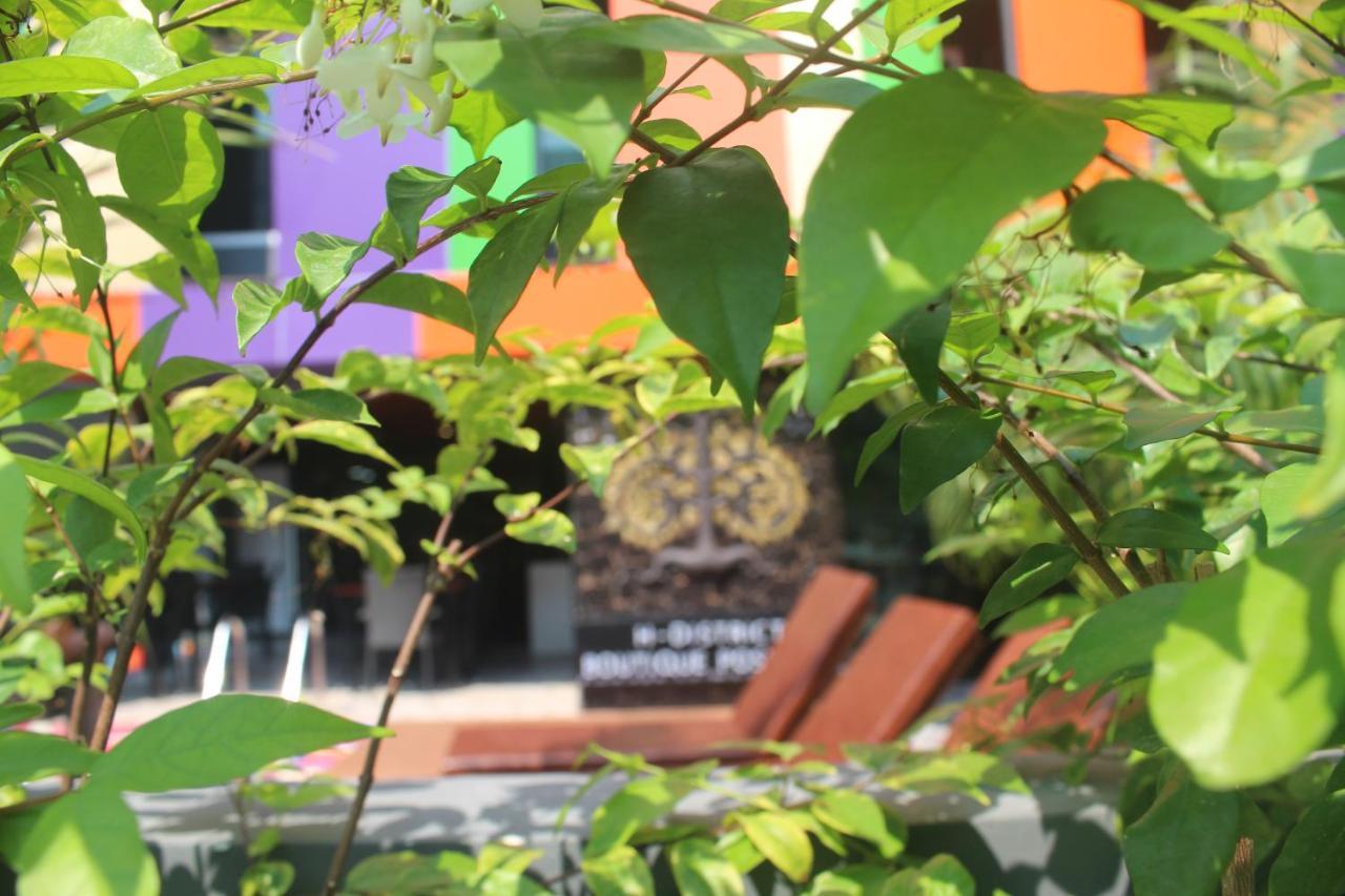 H-District Boutique Poshotel Банкок Екстериор снимка