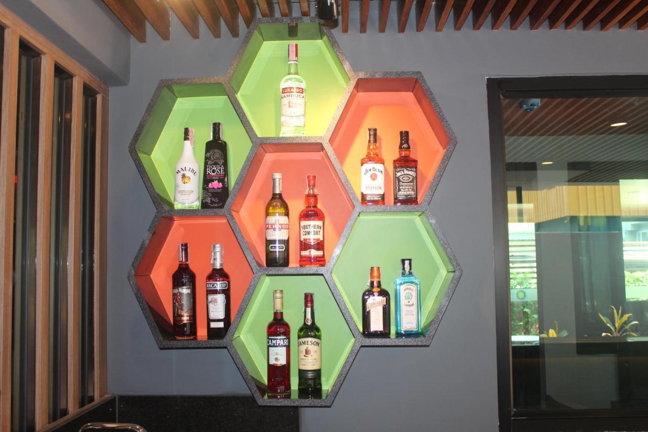 H-District Boutique Poshotel Банкок Екстериор снимка